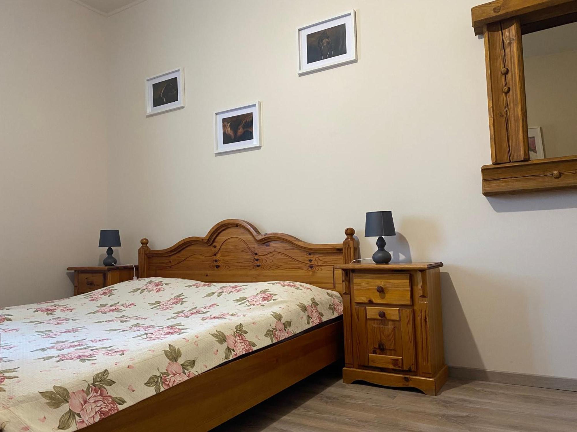 Tuender Pension Mogyorod Exterior photo